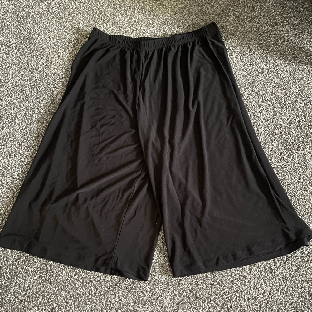 Slinky Brand Black Wide-Leg High rise Shorts L